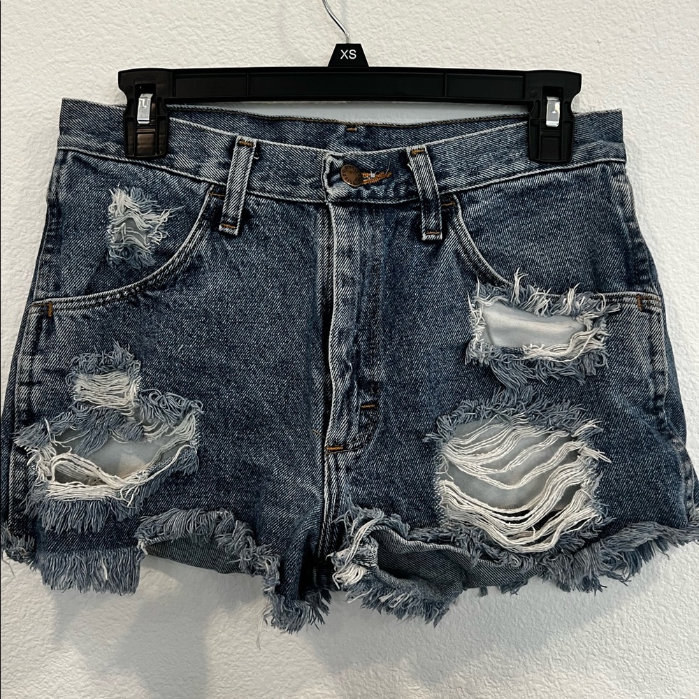 RUSTLER CUT OFF JEAN SHORTS